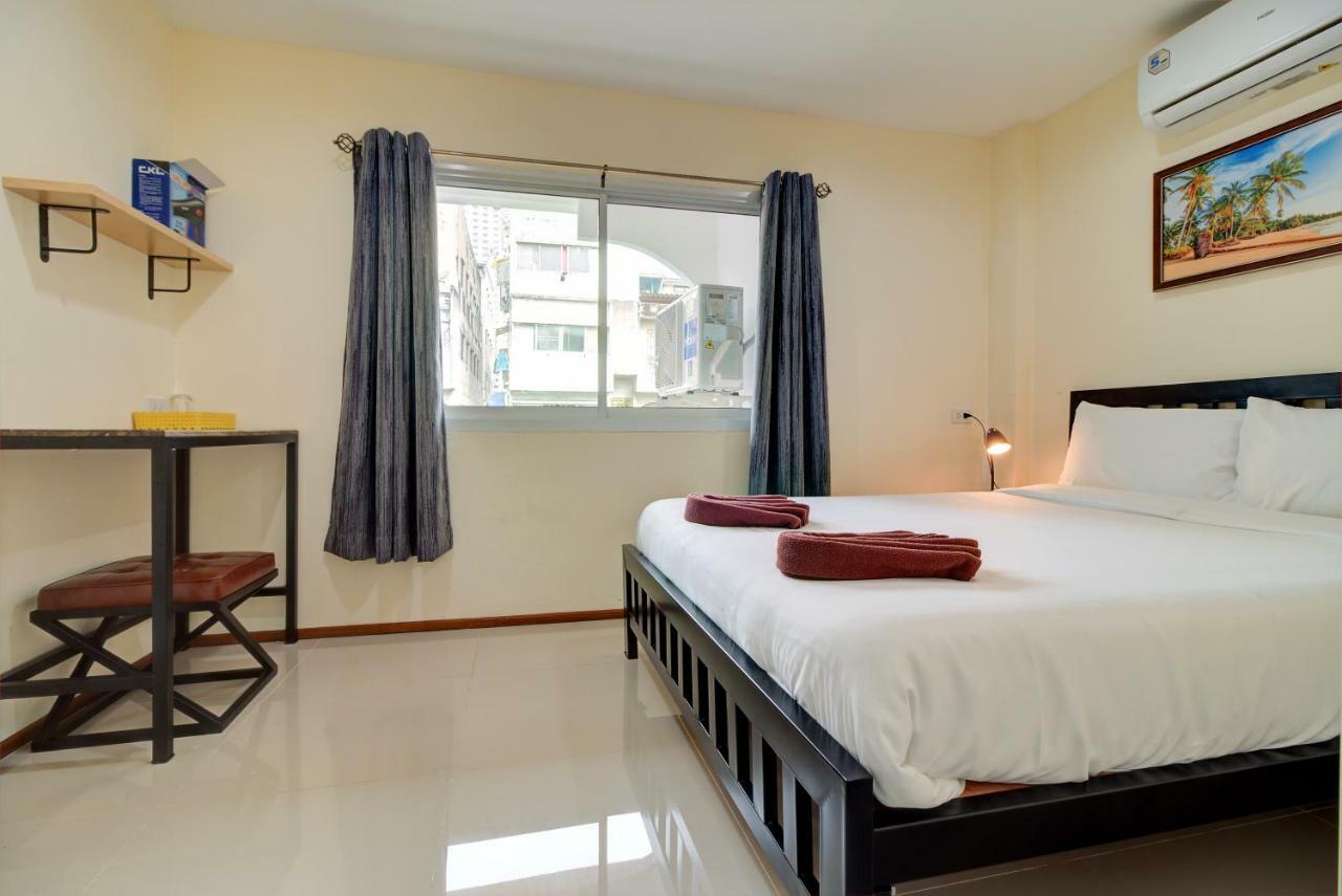 Red Pin Inn 好运旅馆 Бангкок Экстерьер фото